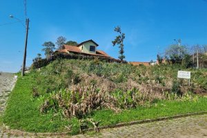 Terreno com 750m², no bairro Nossa Senhora da Saúde em Caxias do Sul para Comprar