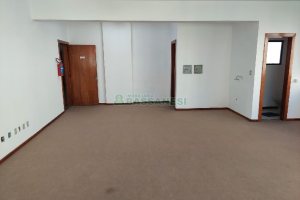 Sala com 59m², no bairro Centro em Caxias do Sul para Comprar