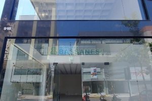 Loja com 522m², no bairro São Pelegrino em Caxias do Sul para Alugar