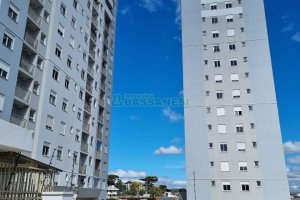 Apartamento com 80m², 2 dormitórios, 1 vaga, no bairro De Lazzer em Caxias do Sul para Comprar