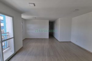 Apartamento com 80m², 2 dormitórios, 1 vaga, no bairro De Lazzer em Caxias do Sul para Comprar