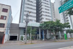 Apto Mobiliado com 53m², 1 dormitório, 1 vaga, no bairro Centro em Caxias do Sul para Alugar