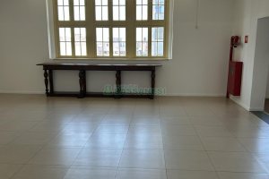 Sala com 280m², no bairro Centro em Caxias do Sul para Alugar