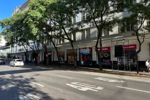 Sala com 280m², no bairro Centro em Caxias do Sul para Alugar