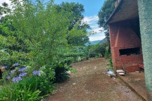 Chácara, 2 dormitórios, 1 vaga, no bairro Galópolis em Caxias do Sul para Comprar