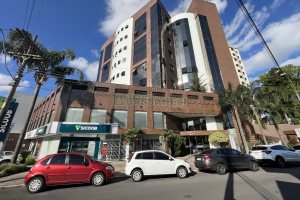 Sala com 400m², 10 vagas, no bairro Pio X em Caxias do Sul para Alugar