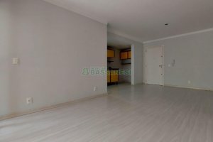 Apartamento com 92m², 2 dormitórios, 2 vagas, no bairro Sanvitto em Caxias do Sul para Comprar