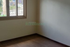 Casa com 115m², 3 dormitórios, 1 vaga, no bairro Desvio Rizzo em Caxias do Sul para Comprar