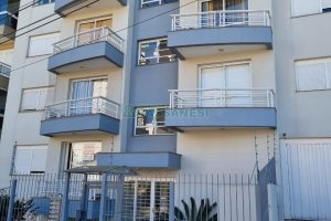 Apartamento com 110m², 3 dormitórios, 2 vagas, no bairro Universitário em Caxias do Sul para Comprar