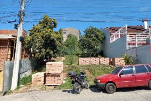 Terreno, no bairro Colina Sorriso em Caxias do Sul para Comprar