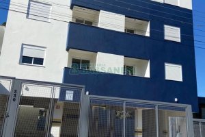 Apto Mobiliado com 52m², 2 dormitórios, 1 vaga, no bairro São Luiz em Caxias do Sul para Alugar