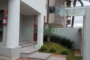 Apartamento com 78m², 2 dormitórios, 2 vagas, no bairro Pio X em Caxias do Sul para Alugar