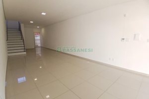 Loja com 90m², no bairro Pio X em Caxias do Sul para Alugar