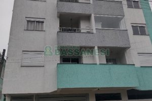 Apartamento com 56m², 2 dormitórios, 1 vaga, no bairro Kayser em Caxias do Sul para Alugar
