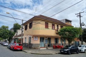 Predio com 300m², 6 dormitórios, no bairro Centro em Caxias do Sul para Comprar