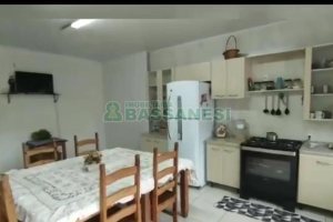 Casa com 180m², 3 dormitórios, 4 vagas, no bairro Bela Vista em Caxias do Sul para Comprar