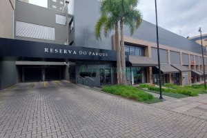 Apartamento com 85m², 3 dormitórios, 2 vagas, no bairro Centro em Caxias do Sul para Comprar