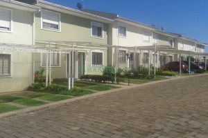 Sobrado com 63m², 2 dormitórios, 1 vaga, no bairro Nossa Senhora do Rosário em Caxias do Sul para Comprar