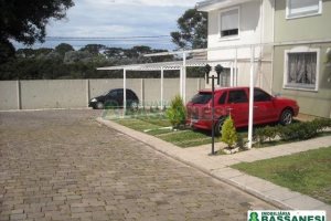 Sobrado com 63m², 2 dormitórios, 1 vaga, no bairro Nossa Senhora do Rosário em Caxias do Sul para Comprar