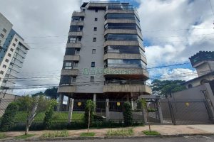 Apto Mobiliado com 187m², 3 dormitórios, 2 vagas, no bairro Lourdes em Caxias do Sul para Comprar