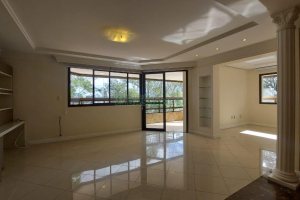 Apto Mobiliado com 187m², 3 dormitórios, 2 vagas, no bairro Lourdes em Caxias do Sul para Comprar