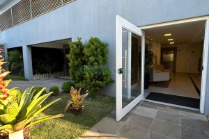 Apartamento com 80m², 2 dormitórios, 2 vagas, no bairro Vila Horn em Caxias do Sul para Comprar