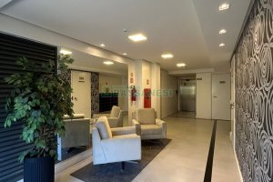 Apartamento com 80m², 2 dormitórios, 2 vagas, no bairro Vila Horn em Caxias do Sul para Comprar