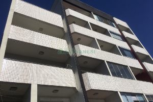 Kitinete com 30m², 1 dormitório, no bairro Centro em Caxias do Sul para Alugar