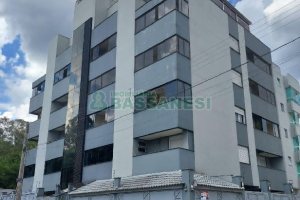 Apartamento com 173m², 3 dormitórios, 3 vagas, no bairro Vinhedos em Caxias do Sul para Comprar