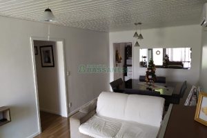 Casa com 125m², 4 dormitórios, 1 vaga, no bairro Salgado Filho em Caxias do Sul para Comprar