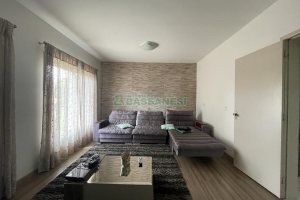 Casa Mobiliada com 280m², 3 dormitórios, 2 vagas, no bairro Cinqüentenário em Caxias do Sul para Alugar