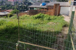 Terreno com 256m², no bairro Cidade Nova em Caxias do Sul para Comprar