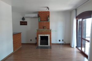 Casa com 260m², 3 dormitórios, 3 vagas, no bairro Santa Catarina em Caxias do Sul para Comprar