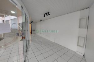Loja com 23m², no bairro Centro em Caxias do Sul para Alugar