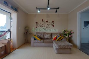 Apartamento com 88m², 3 dormitórios, 2 vagas, no bairro Pio X em Caxias do Sul para Comprar