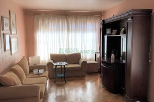 Casa com 187m², 5 dormitórios, 2 vagas, no bairro Pio X em Caxias do Sul para Comprar