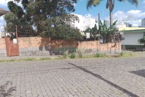 Casa com 187m², 5 dormitórios, 2 vagas, no bairro Pio X em Caxias do Sul para Comprar