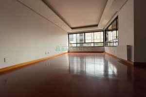 Apartamento com 260m², 2 dormitórios, 2 vagas, no bairro Centro em Caxias do Sul para Comprar