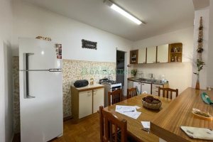 Apto Mobiliado com 90m², 2 dormitórios, no bairro Centro em Caxias do Sul para Alugar