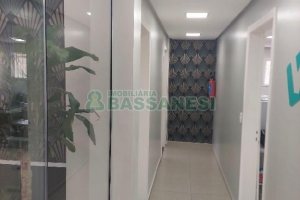 Loja com 129m², no bairro Cinqüentenário em Caxias do Sul para Comprar