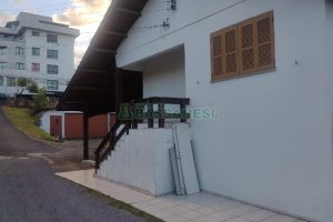 Casa com 182m², 3 dormitórios, no bairro Pio X em Caxias do Sul para Comprar