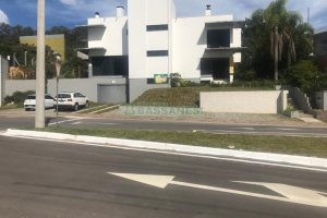 Predio com 580m², 4 vagas, no bairro Planalto em Caxias do Sul para Alugar ou Comprar