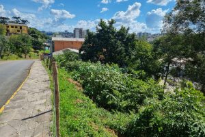 Terreno, no bairro Madureira em Caxias do Sul para Comprar