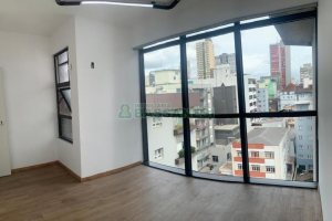 Sala com 47m², no bairro Centro em Caxias do Sul para Alugar