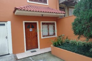 Sobrado Mobiliado com 113m², 3 dormitórios, 1 vaga, no bairro Cidade Nova em Caxias do Sul para Comprar