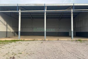 Pavilhão com 360m², no bairro Forqueta em Caxias do Sul para Alugar