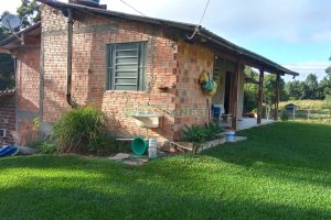 Chácara com 100m², 4 dormitórios, 1 vaga, no bairro Fazenda Souza em Caxias do Sul para Comprar