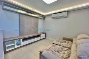 Apto Mobiliado com 113m², 2 dormitórios, 2 vagas, no bairro Vila Horn em Caxias do Sul para Alugar