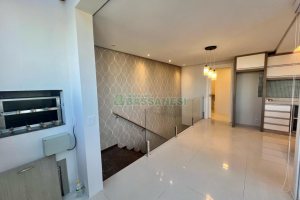 Apto Mobiliado com 113m², 3 dormitórios, 2 vagas, no bairro Vila Horn em Caxias do Sul para Alugar