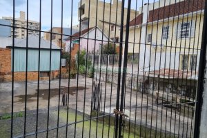 Terreno com 230m², no bairro Centro em Caxias do Sul para Alugar ou Comprar